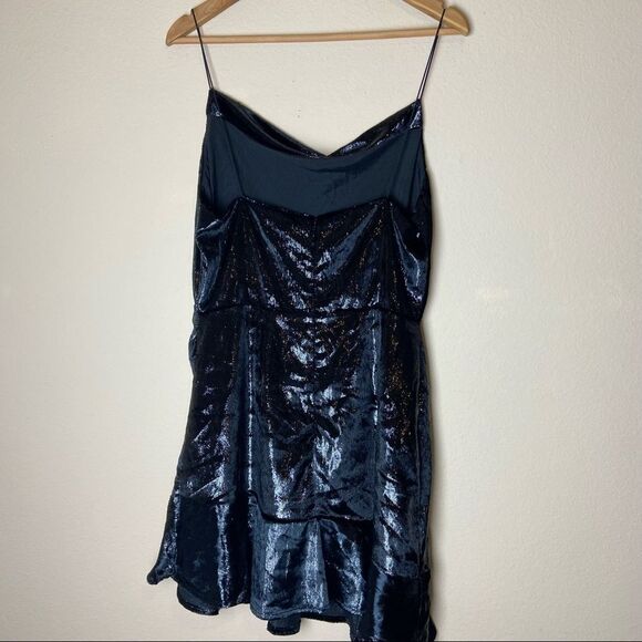 Leyden Shimmery Ruffle-Hem Dress - Picture 3 of 7